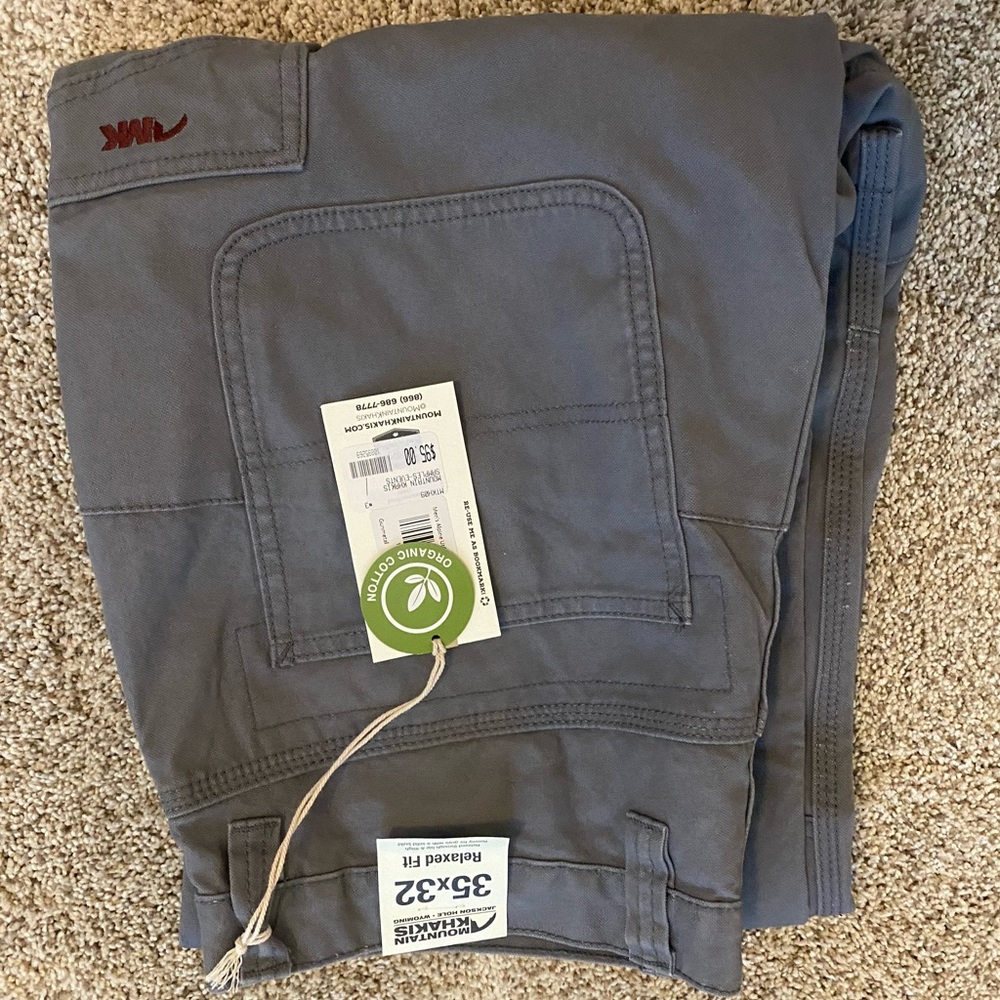 Mountain khaki relaxed fit 35/32 work pant